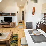 Modern And Vibrant *