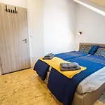 Modern And Vibrant Apartment *