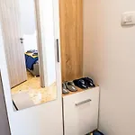 Modern And Vibrant Apartment Ljubljana