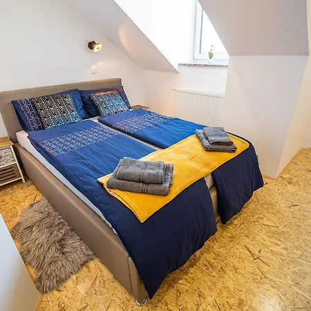 Apartmán Modern And Vibrant